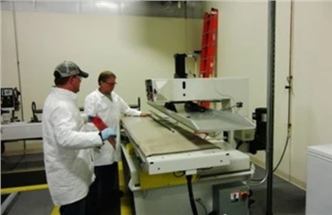 A hagyományos alumínium alkatrészeknél 40 százalékkal könnyebb szénszálas kom...