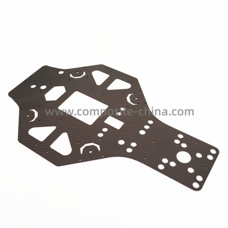 Megmunkált szénszálas lapok